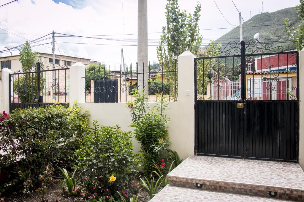 Hostal Santa Rosa Caraz Ngoại thất bức ảnh
